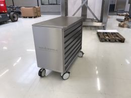 Rvs tooling cart voor gebruik in cleanrooms