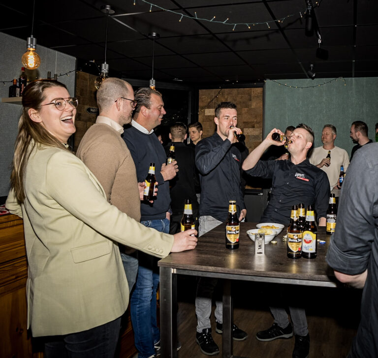 Vrijdagmiddag borrel bij HVL in de personeelsbar